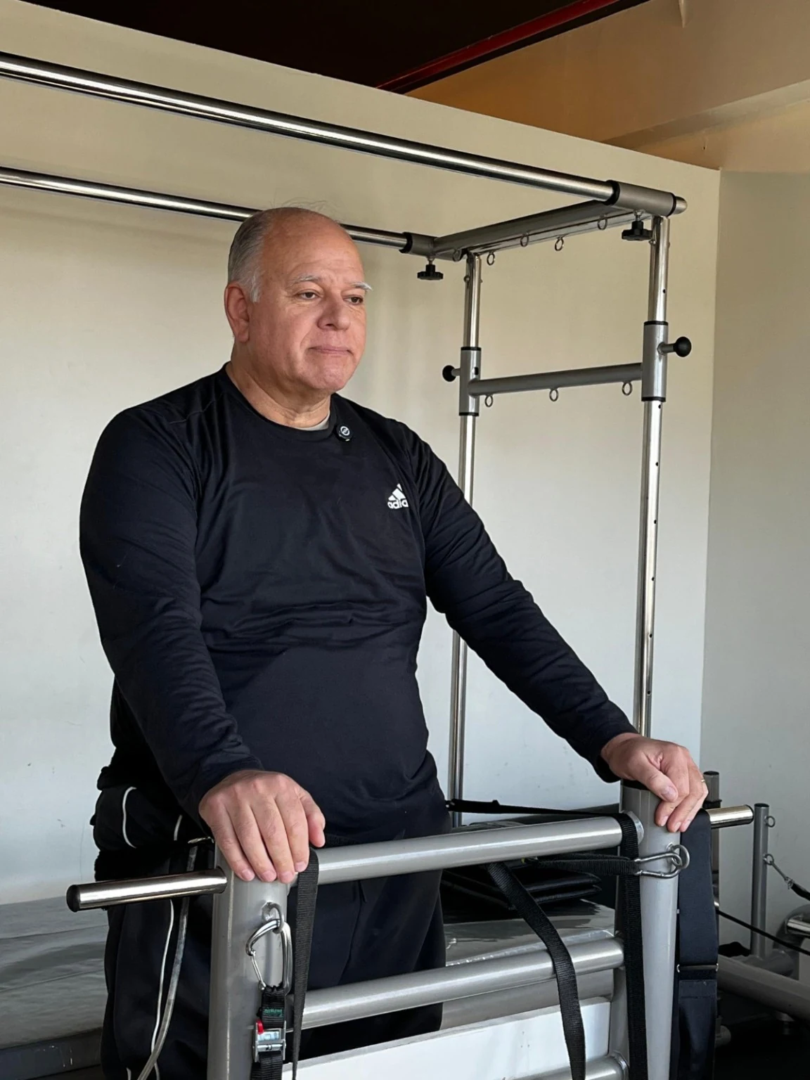 Dr. Levi em atividade de recuperação de mobilidade